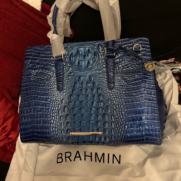 Meet your Posher, Jan - Picture 2 of 3